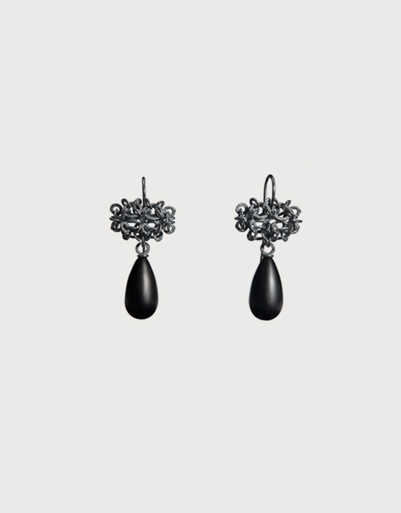 INTERSECTIONS#1 - EAR-RINGS 15, blackened silver, onyx - Nikolay Sardamov